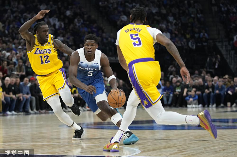 同时发出一 同时发出一