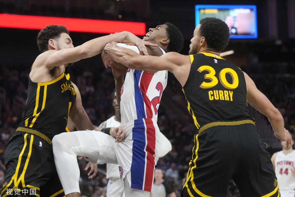 他们背景各 他们背景各