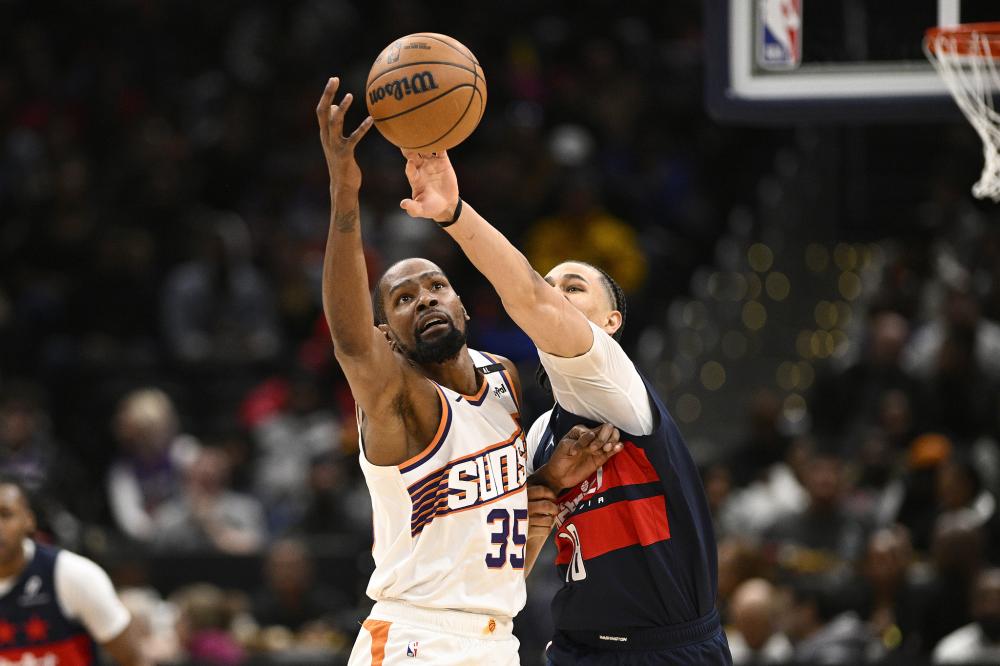 东尼加盟皇 东尼加盟皇